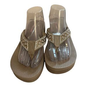 SKECHERS YOGA FOAM, Women’s 11 FlipFlop  Wedge Sandals Bling Strap Beige/Taupe￼